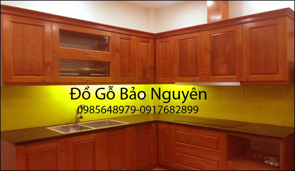 tủ bếp gỗ sồi đỏ M9